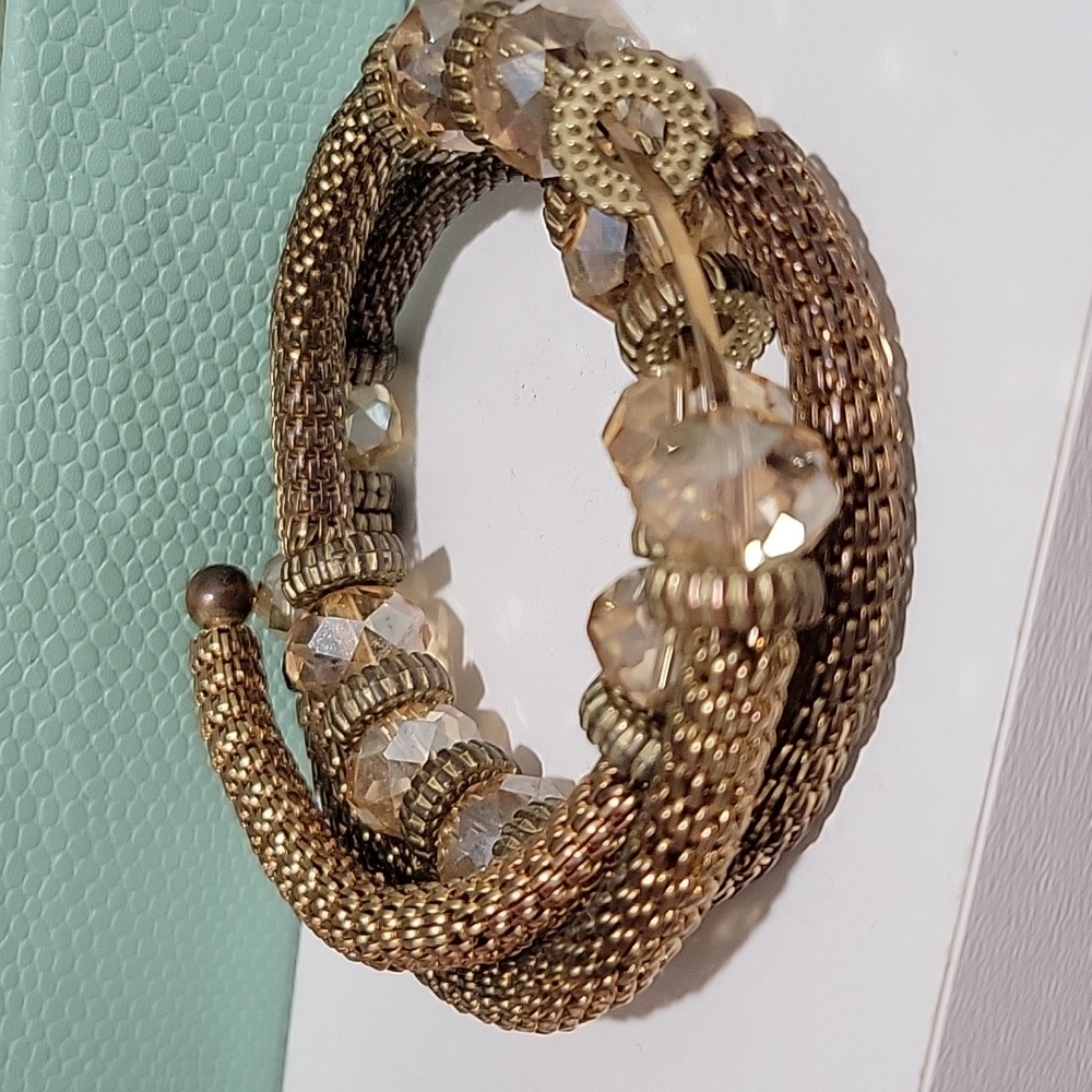 Women's bracelet